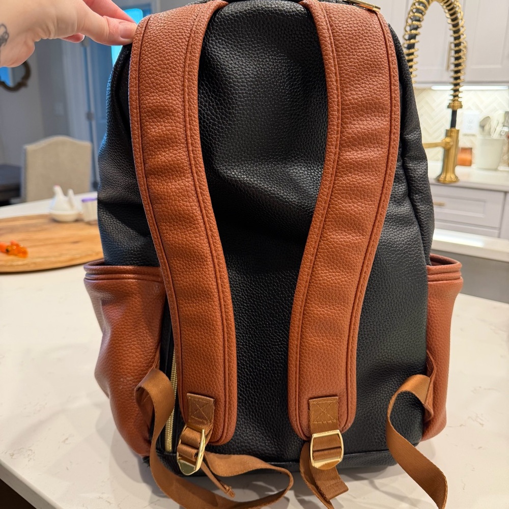 Itzy Ritzy Boss Diaper Bag “Coffee and Cream”. Black cream tan brown Vegan - Picture 3 of 11